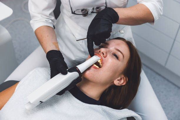 Best Emergency Dental Extractions in Iowa Colony, TX